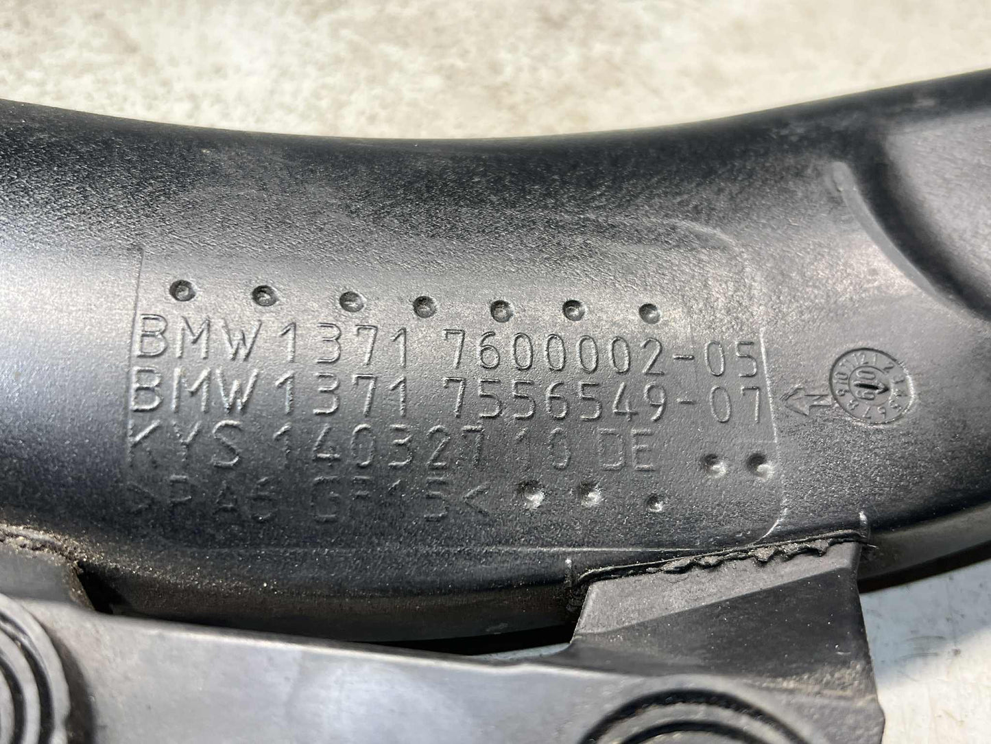 BMW 1 3 SERIES 135 335 N54 AIR INTAKE PIPE 7556549