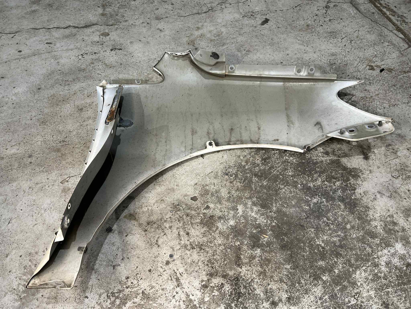 VW CADDY 2010-2015 FRONT LEFT GUARD