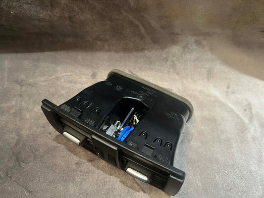 BMW 1 2 SERIES F20 F21 F22 F23 REAR A/C VENT 9207330