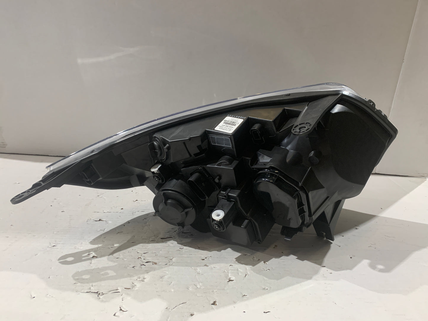 HOLDEN COLORADO RG LHS LEFT HALOGEN HEADLIGHT BLACK INSERT 52091454