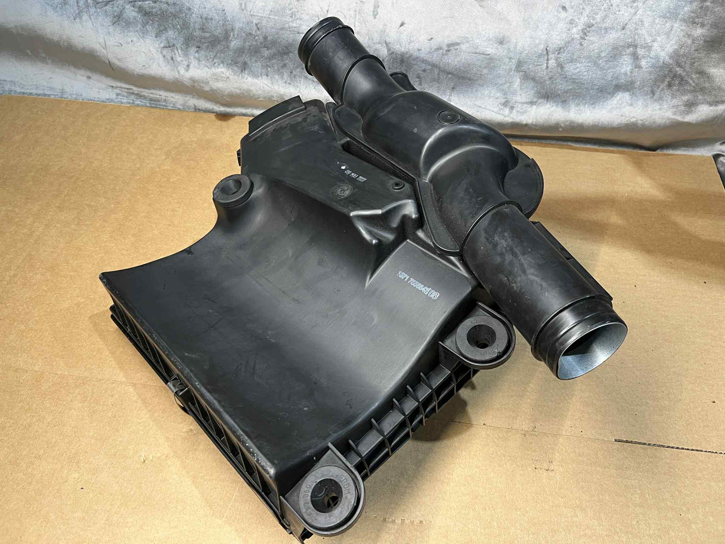 BMW 1 3 SERIES N54 135I 335I AIR INTAKE 7556547