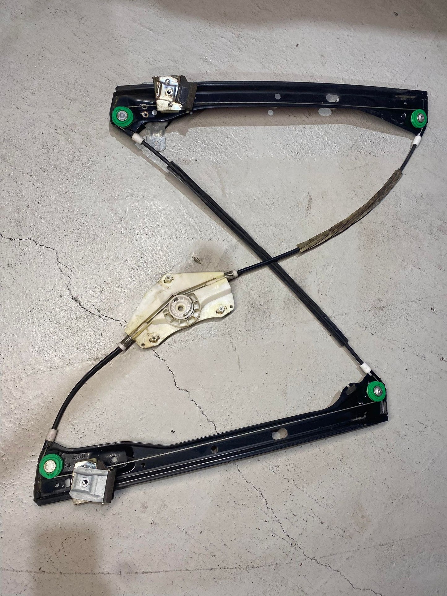 VW GOLF MK5 FRONT RIGHT DRIVERS WINDOW REGULATOR 994856