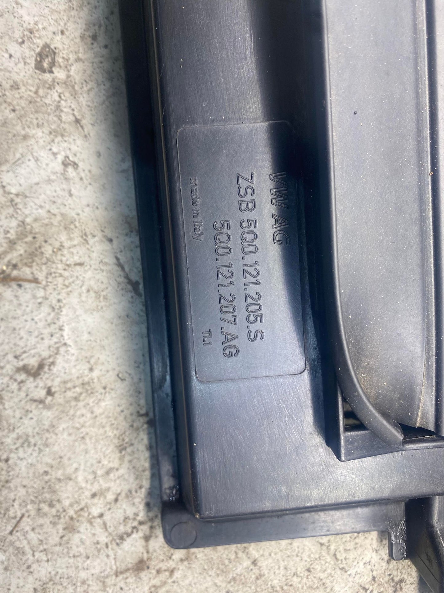 VW AUDI A3 GOLF RADIATOR COOLING FAN 5Q0121205