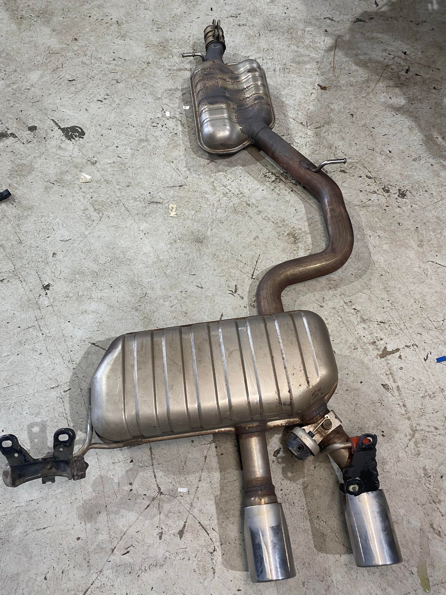 VW GOLF MK5 R32 FULL STOCK EXHAUST SYSTEM