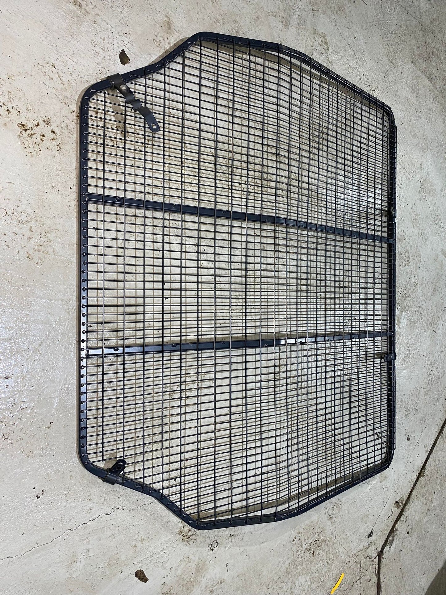 VW CADDY 2010-2015 REAR CARGO PROTECTION BARRIER