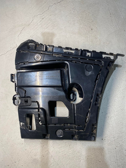 BMW 4 SERIES F32 F33 F36 REAR RIGHT BUMPER BRACKET 7285562