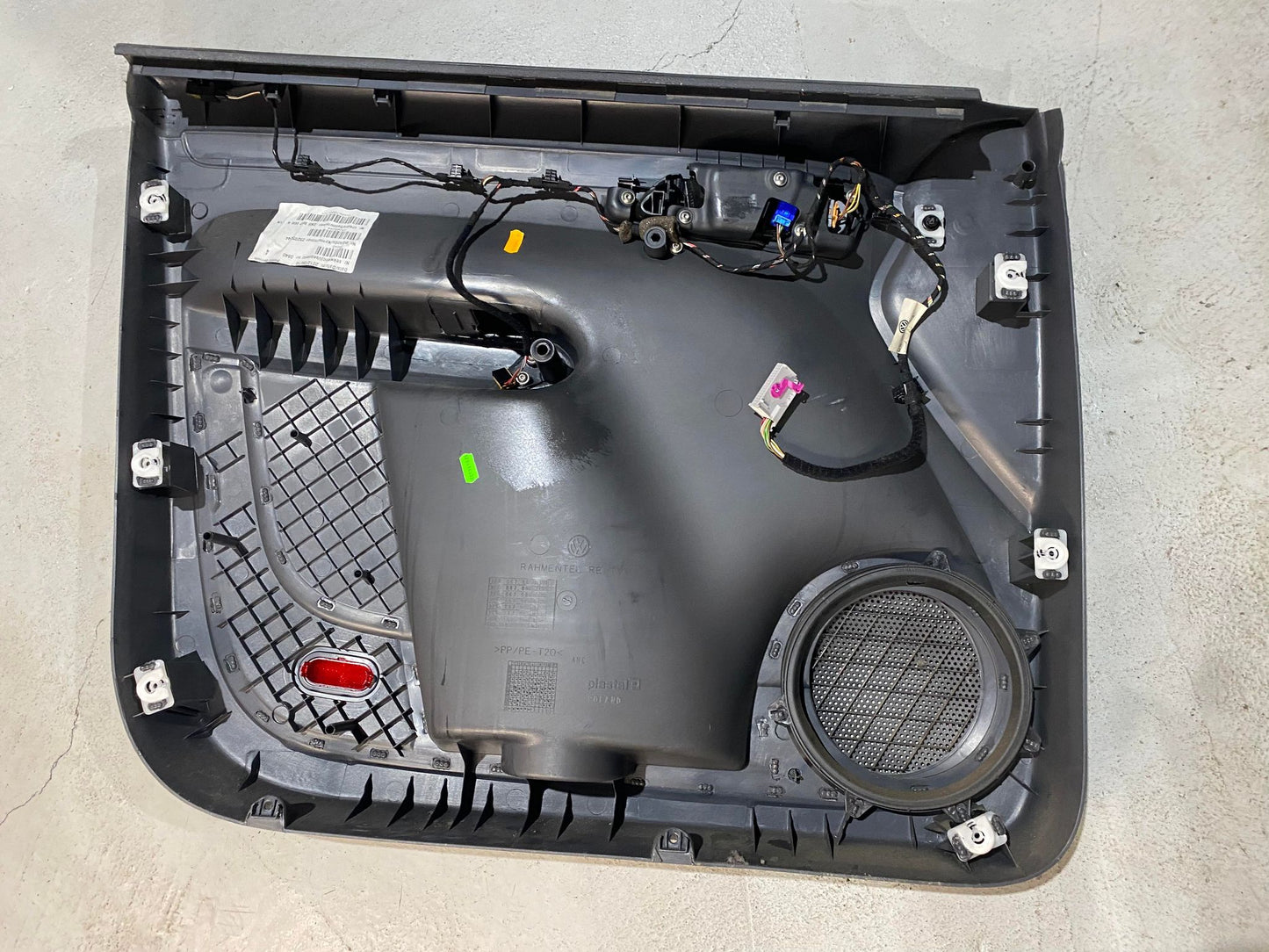 VW CADDY FRONT RIGHT DRIVERS DOOR CARD