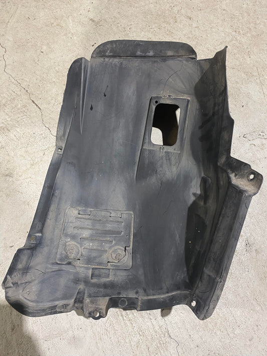 BMW 3 SERIES E90 FRONT RIGHT BOTTOM WHEEL ARCH LINER 7059380