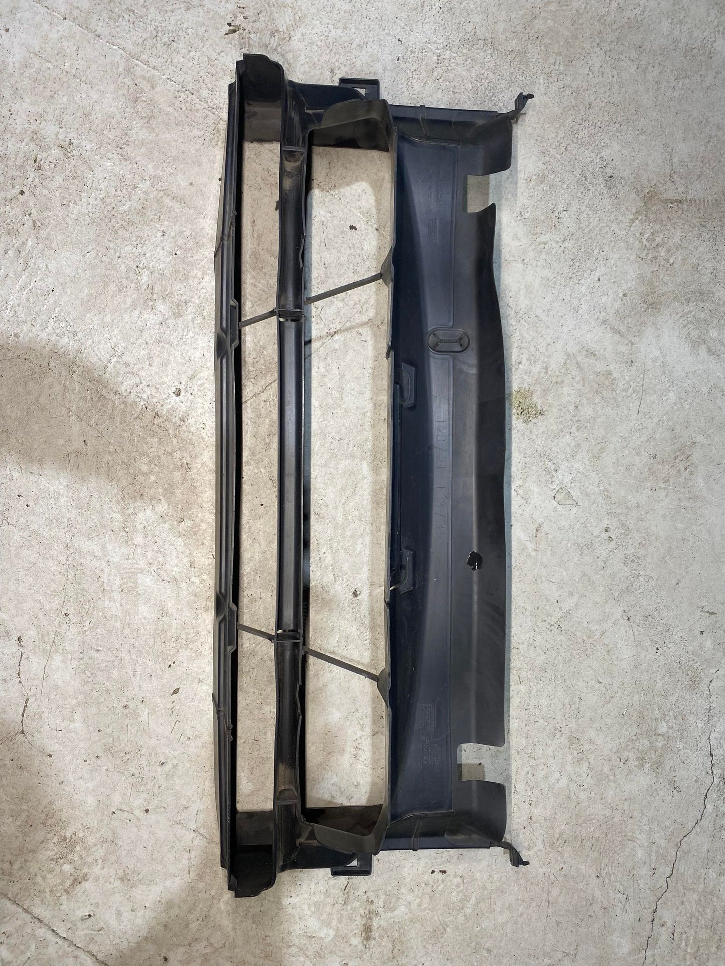 BMW 1 3 SERIES F20 F30 FRONT AIR DUCT 51747255414 - LRI Autoparts