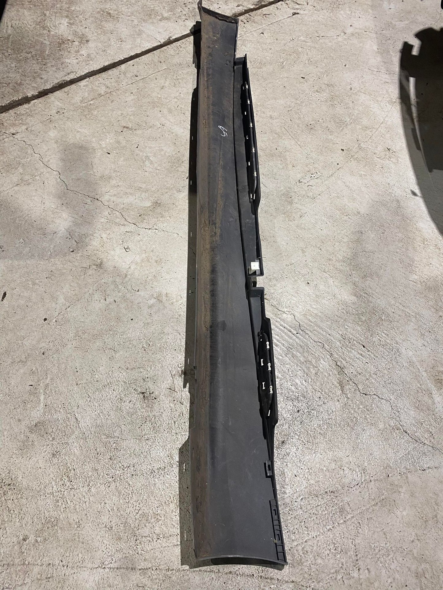 BMW 1 SERIES E87 RIGHT NON M-SPORT SIDE SKIRT