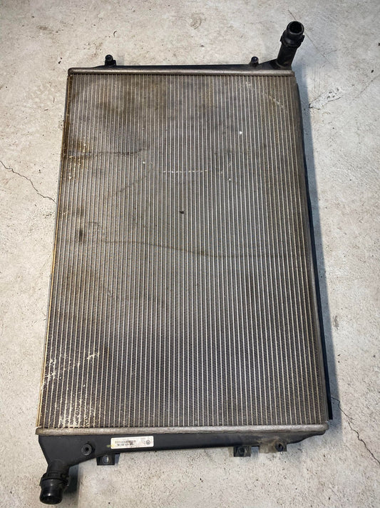 VW AUDI GOLF CADDY A3 FRONT ENGINE COOLING RADIATOR 1K0121251BL