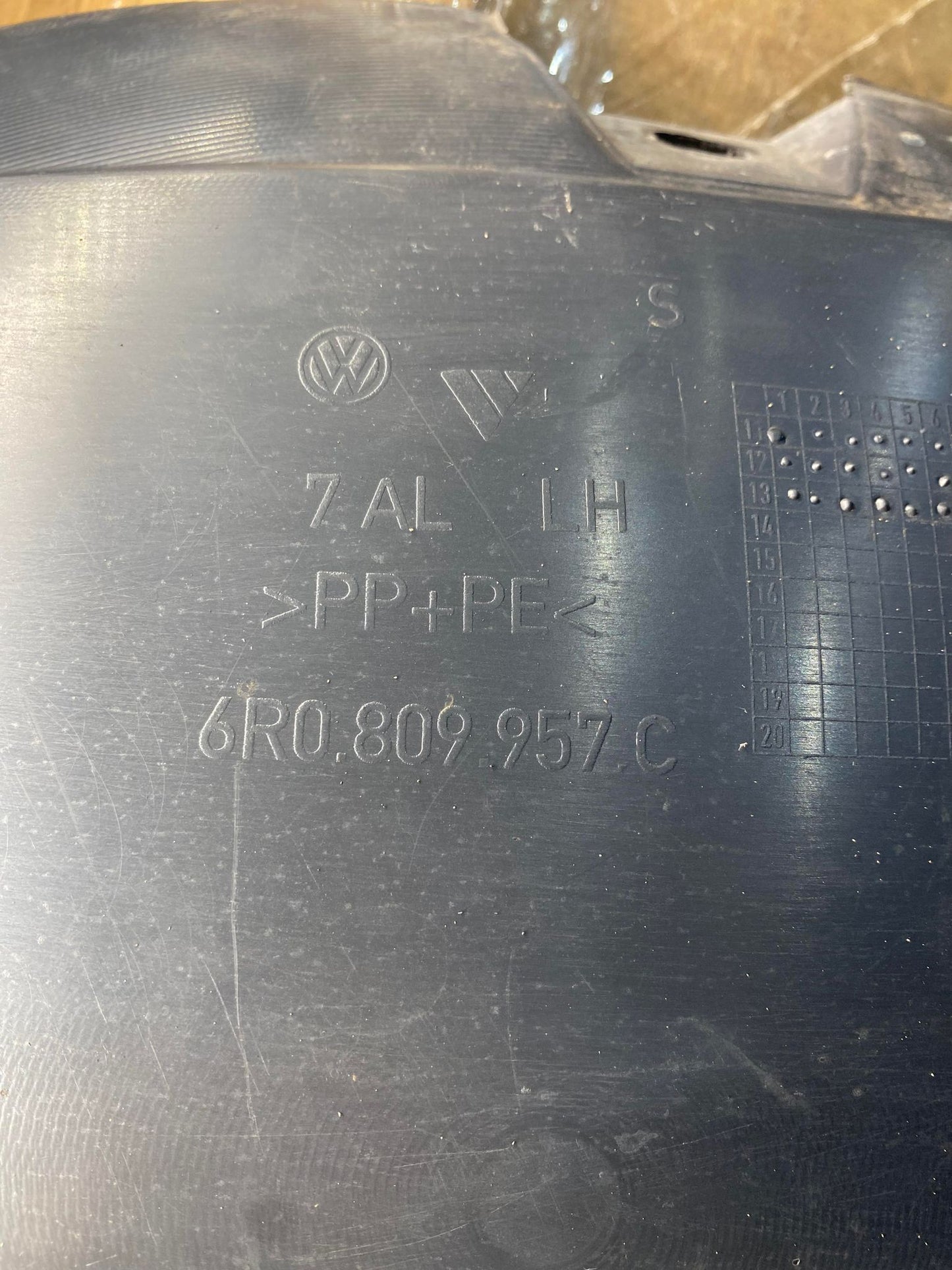 VW POLO 6R FRONT LEFT WHEEL ARCH LINER 6R0809957