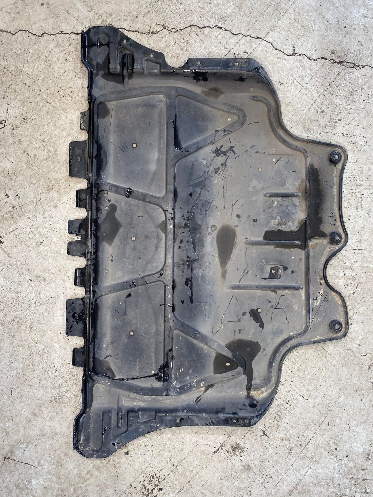 VW AUDI GOLF MK7 A3 8V ENGINE UNDERTRAY 5Q0825236