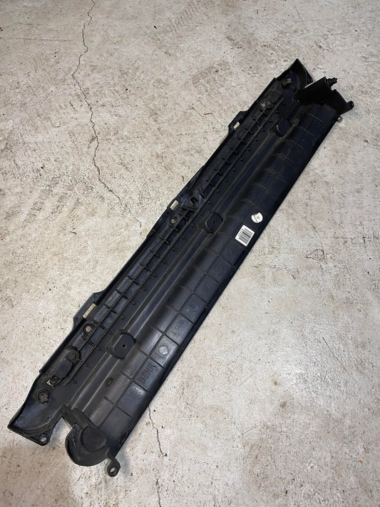 BMW 6 SERIES E63 TOP RADIATOR COVER 7519205