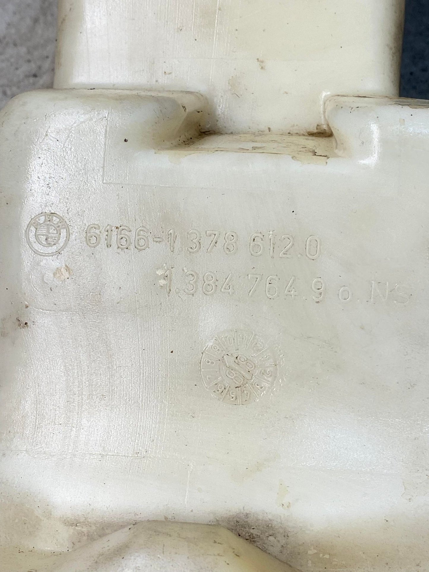 BMW 5 7 SERIES E34 E32 WINDSCREEN WASHER FLUID BOTTLE 1378612