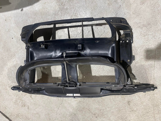 BMW 3 SERIES E90 E92 E93 FRONT RADIATOR SUPPORT BRACKET 7058594