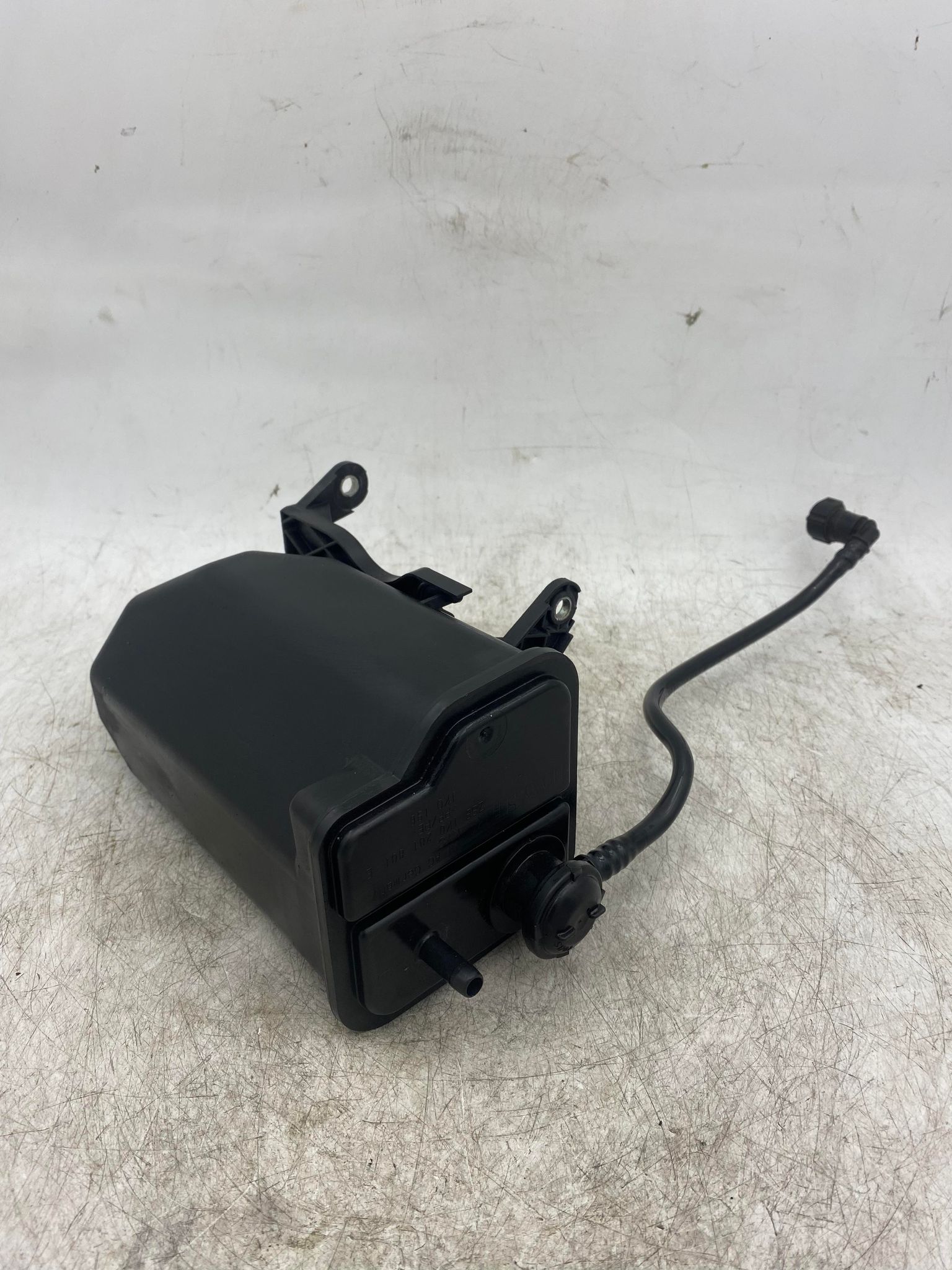 VOLKSWAGEN AUDI CHARCOAL CANISTER 1K0201801 LRI Autoparts
