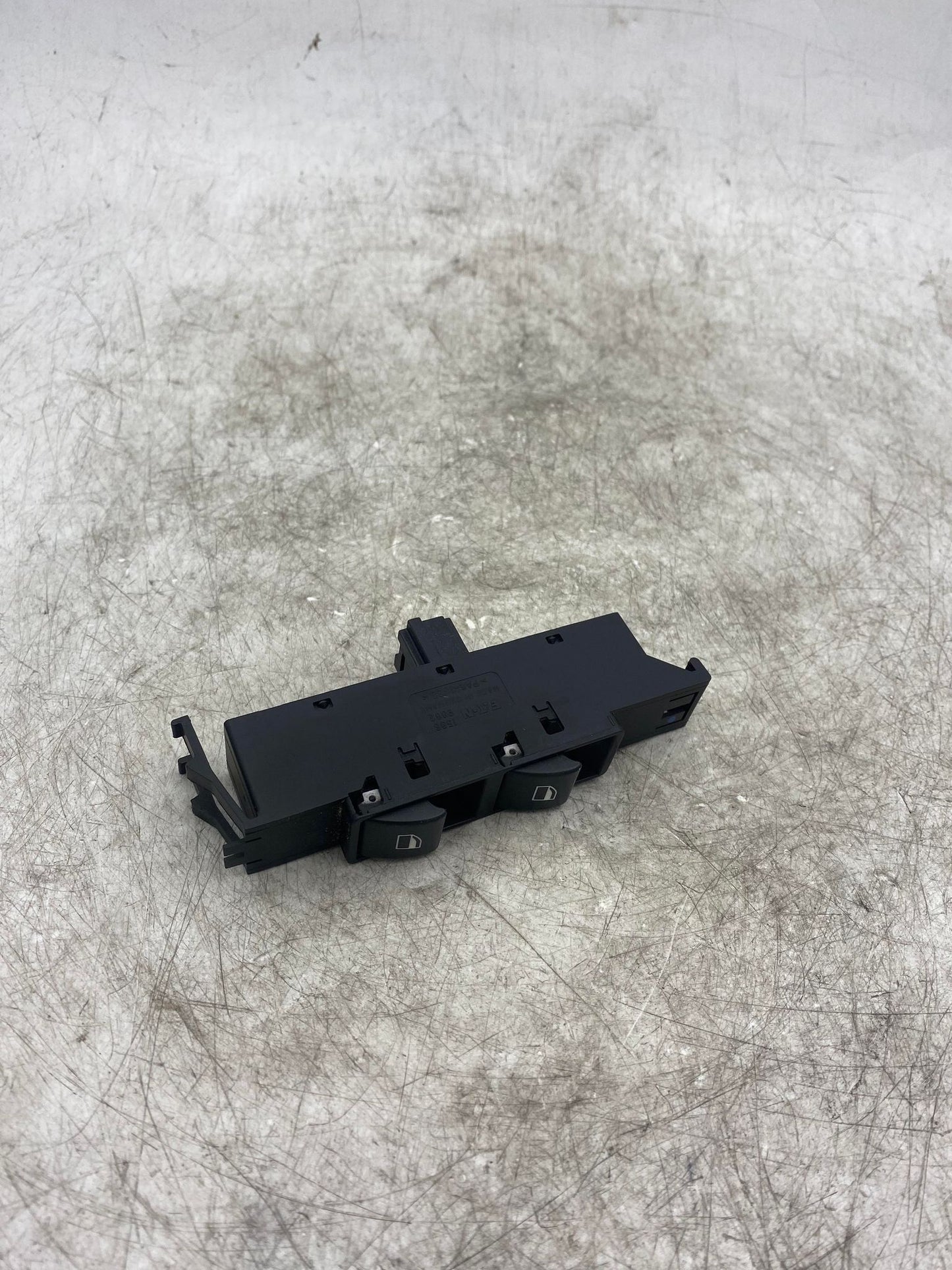 BMW 3 SERIES E46 PASSENGER WINDOW SWITCH 6902176