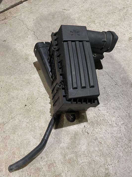 VW AUDI AIR FILTER BOX 1K0129607