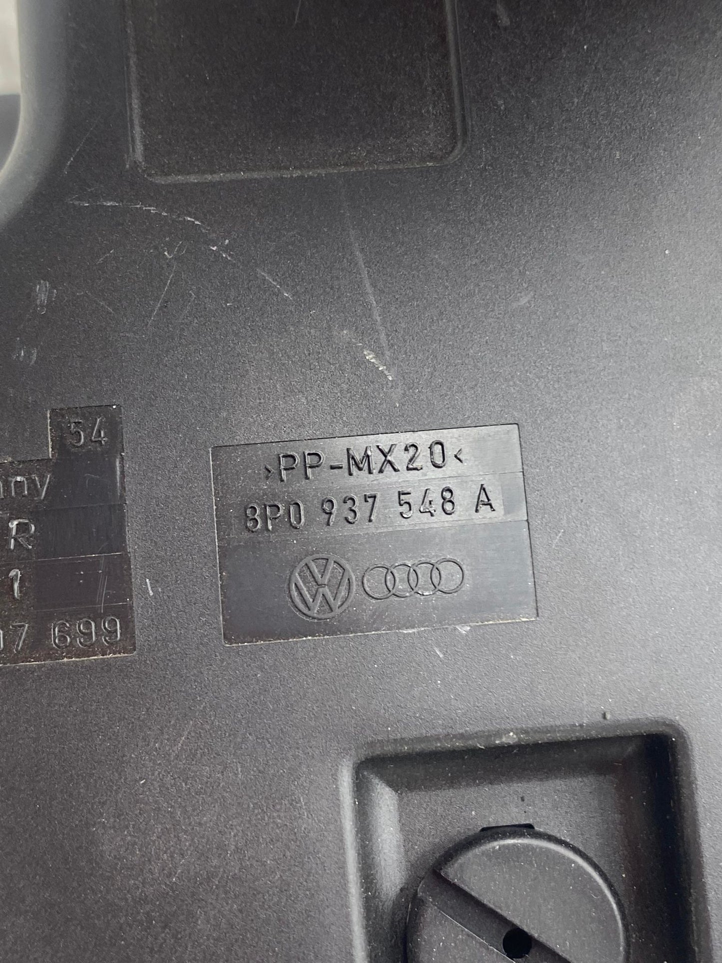 VW GOLF R32 BATTERY OVERLOAD PROTECTION TRIP SWITCH 8P0937548