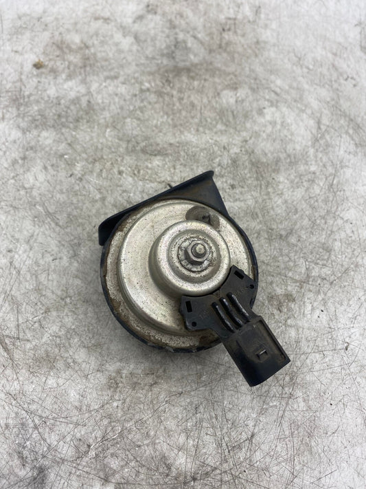 VOLKSWAGEN AUDI HORN 8P0951221