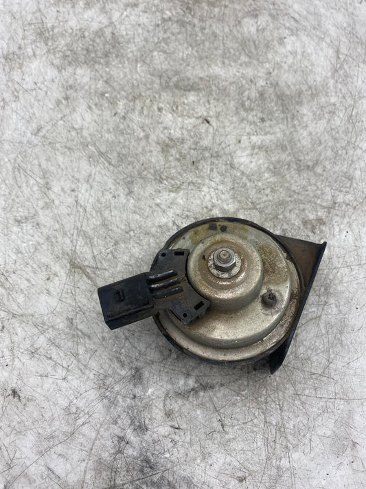 VOLKSWAGEN AUDI HORN 8P0951221