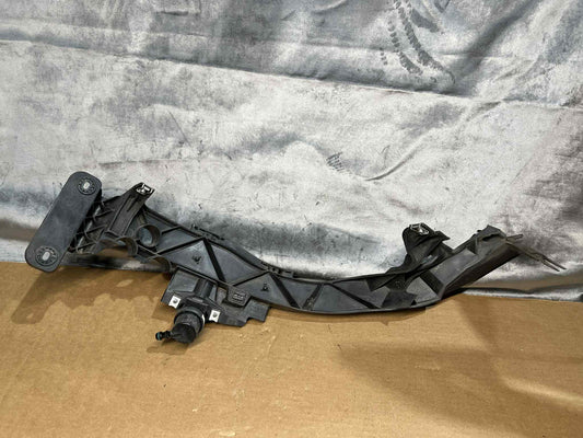 BMW 1 SERIES E82 E88 COUPE RIGHT DRIVERS HEADLIGHT BRACKET 7148762