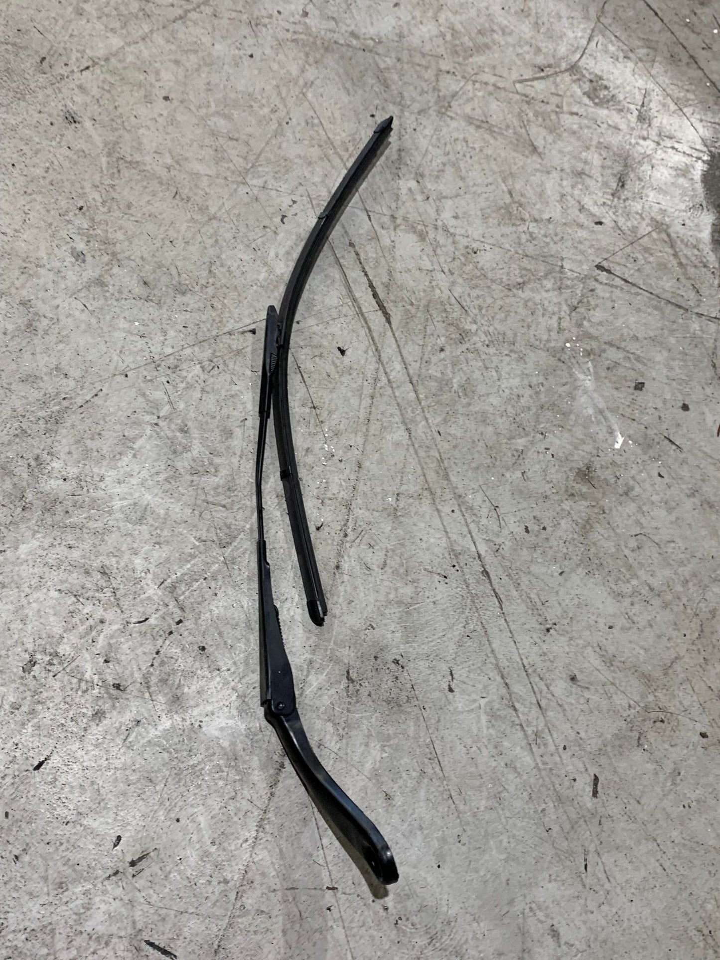 BMW 4 SERIES F82 F83 F32 F33 F36 DRIVERS SIDE WIPER ARM 7297557
