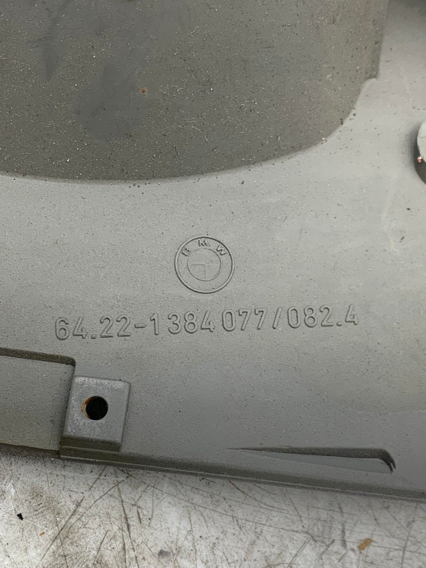 BMW 5 SERIES E34 DASHBOARD GRILL VENT 1384077