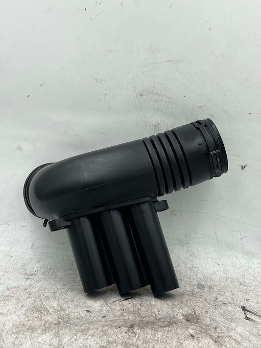 VW AUDI AIR INTAKE TUBE 04E129651C