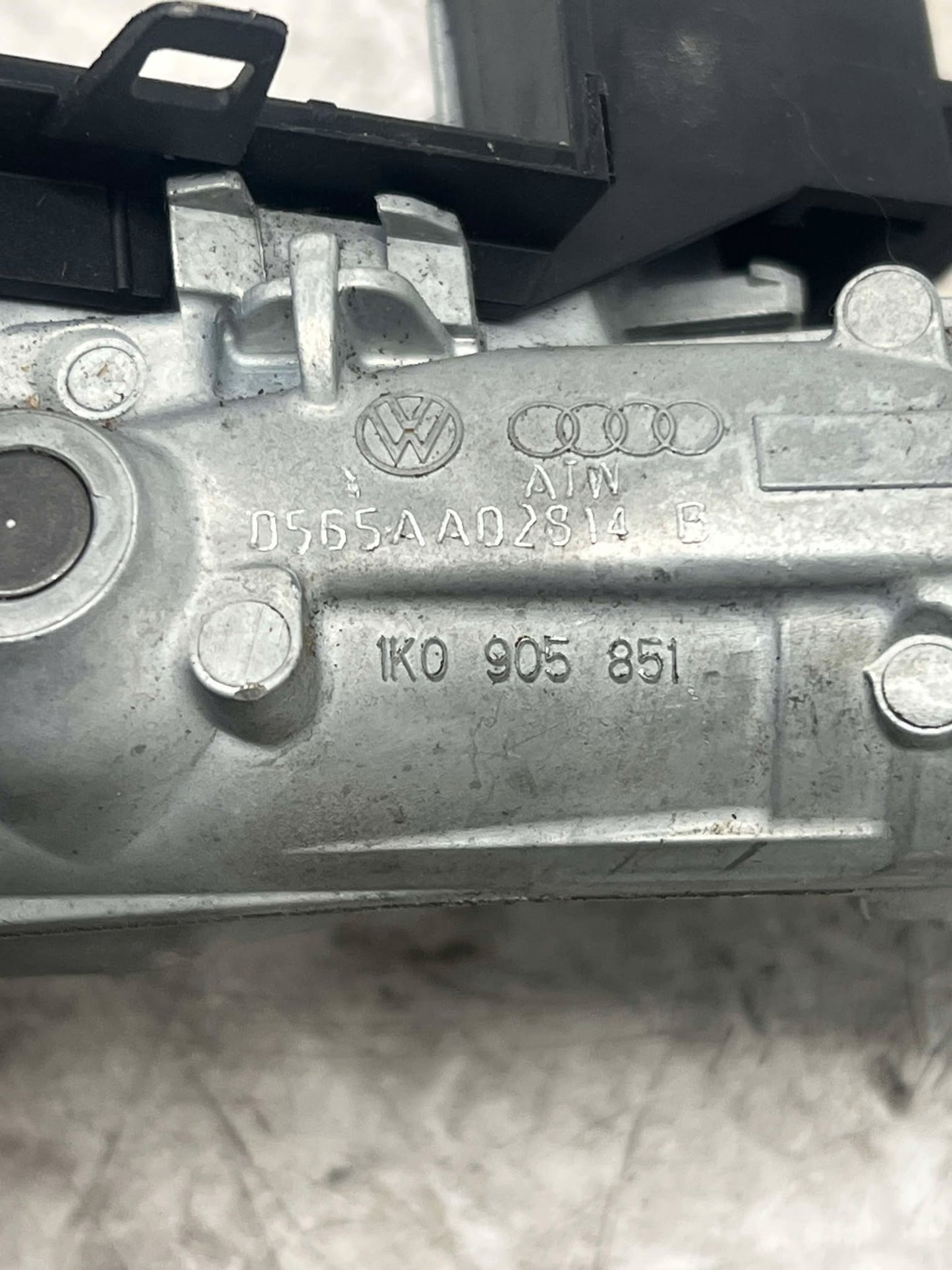 GENUINE AUDI VOLKSWAGEN IGNITION BARREL WITH KEY 1K0905851