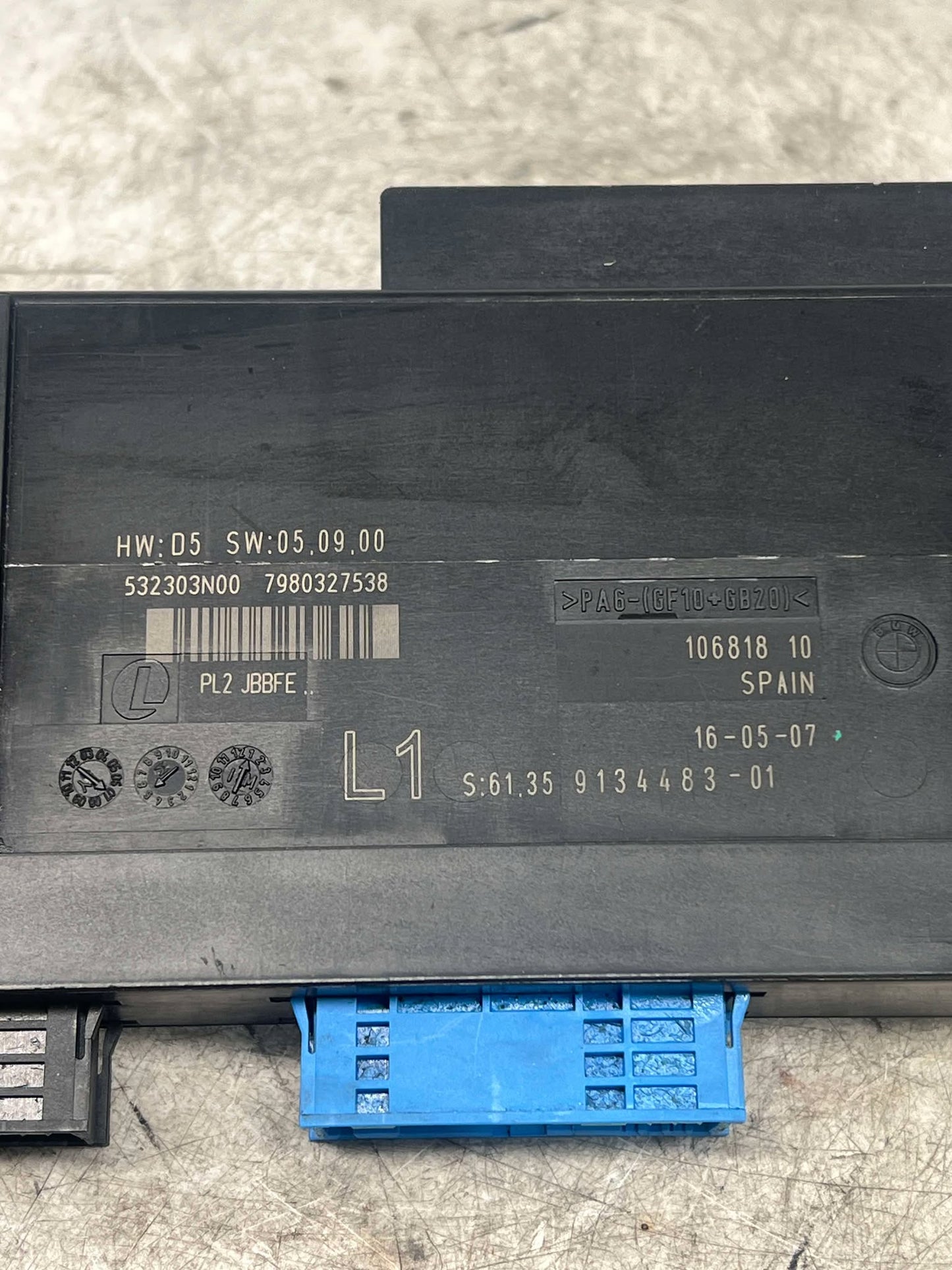 BMW 1 3 X SERIES E87 E90 E84 BODY CONTROL MODULE JUNCTION BOX L1 61359134483