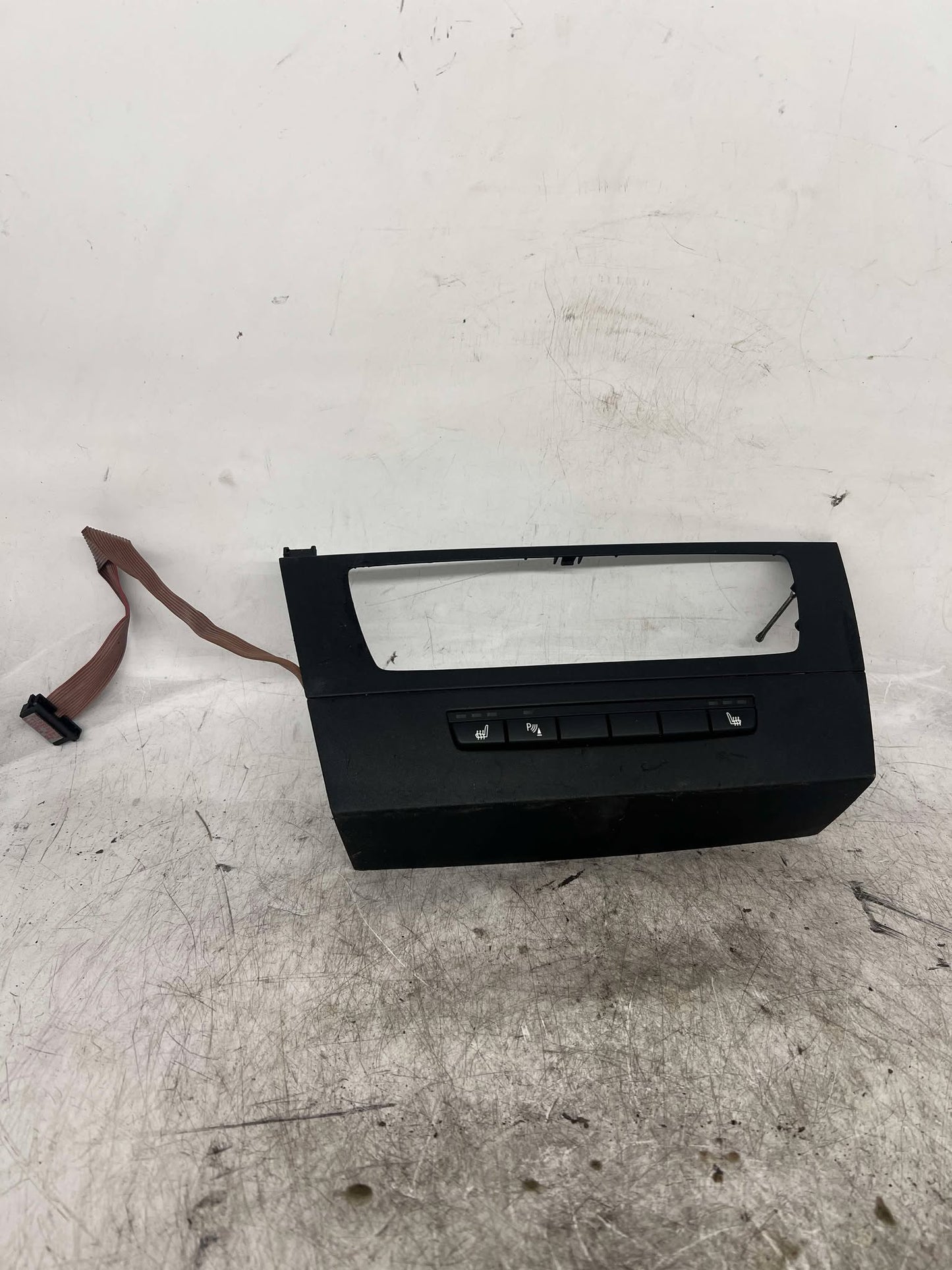 BMW E90 1 3 SERIES PARKING DISTANCE + HEATED SEATS PANEL BUTTON 6962591