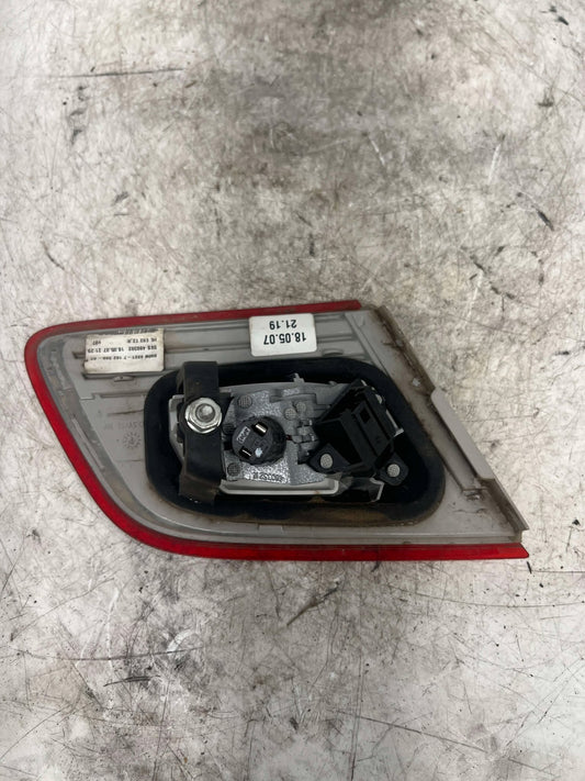 BMW 3 SERIES E92 E93 REAR INNER RIGHT TAIL LIGHT 7252780