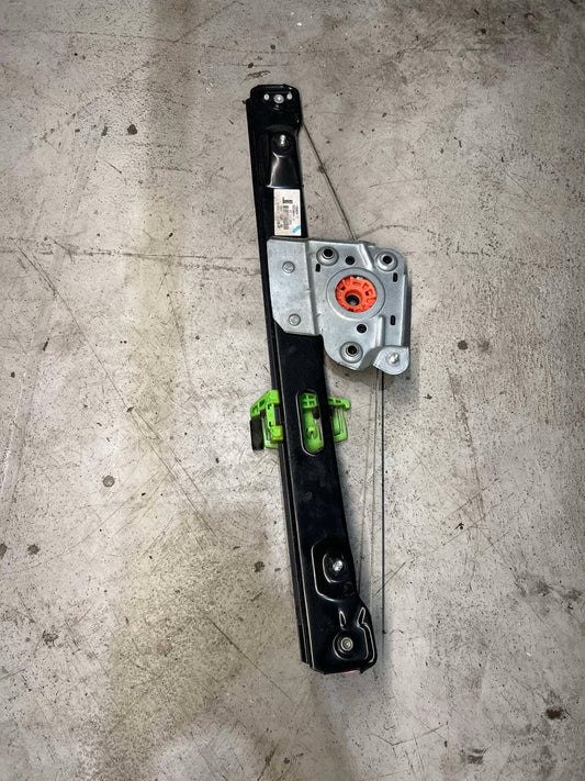 BMW 3 SERIES E90 RHS REAR DRIVERS WINDOW REGULATOR 7075884