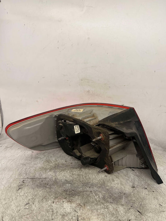 BMW 3 SERIES E92 RIGHT OUTER TAIL LIGHT 7174404 4428214 2006-2010