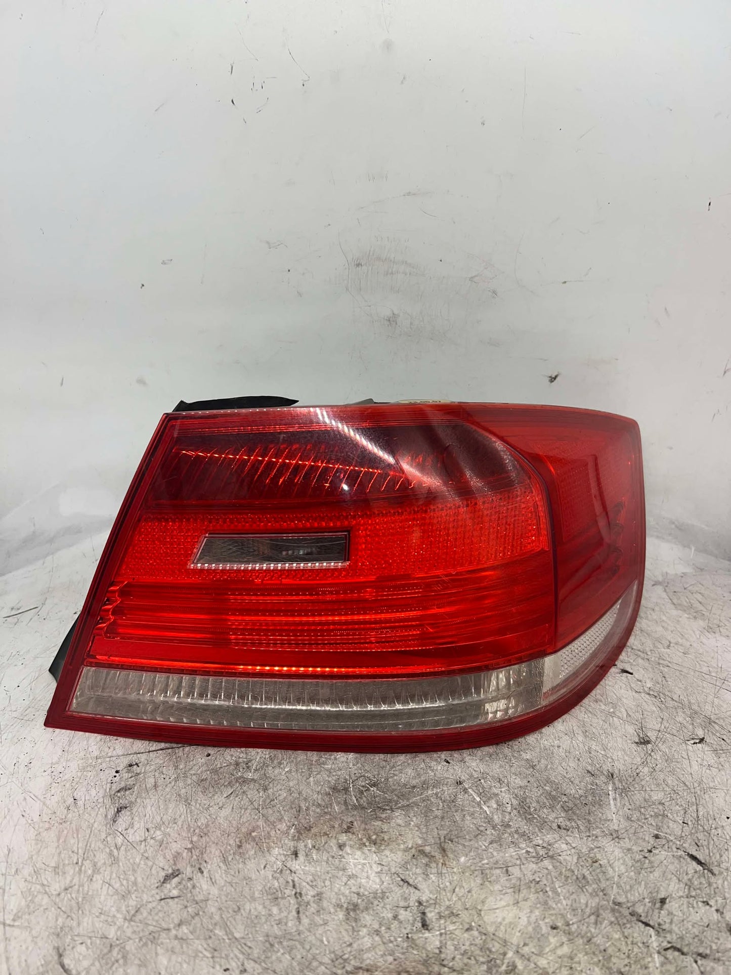 BMW 3 SERIES E92 RIGHT OUTER TAIL LIGHT 7174404 4428214 2006-2010