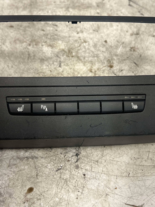 BMW E90 1 3 SERIES PARKING DISTANCE + HEATED SEATS PANEL BUTTON 6962591