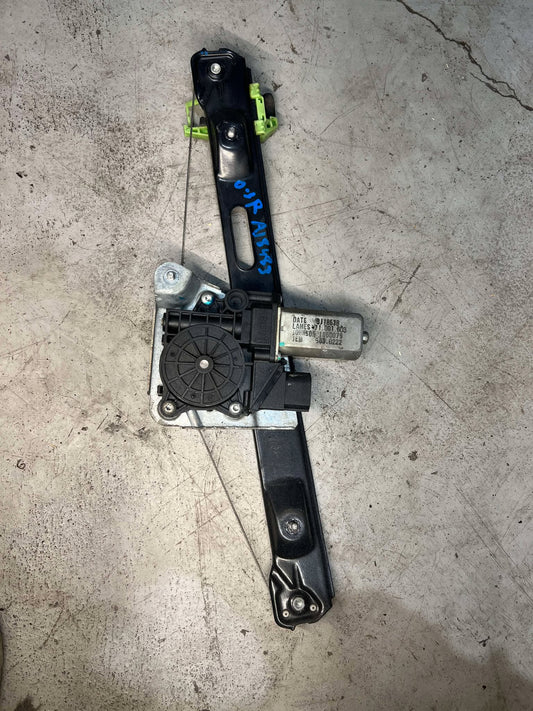 BMW 1 SERIES E81 E87 REAR RIGHT WINDOW REGULATOR 7067798