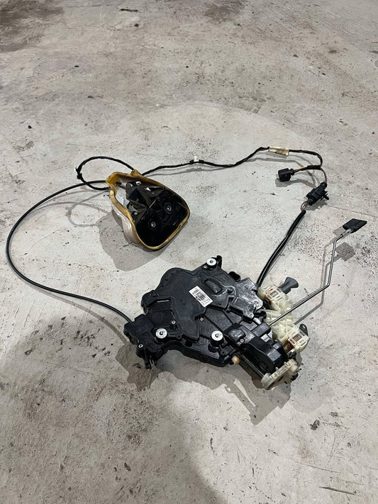 VOLKSWAGEN CADDY LEFT SLIDING DOOR LOCK 2K0843653BE