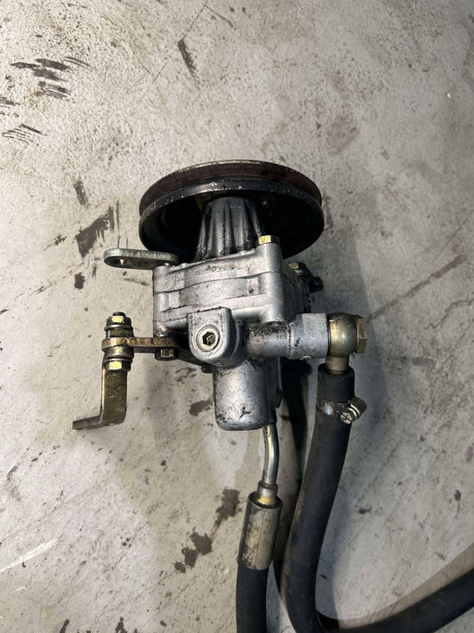 BMW E30 M20 POWER STEERING PUMP