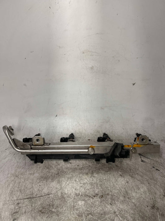 BMW 1 3 X SERIES 2.0L N46 N46N FUEL INJECTORS WITH RAIL