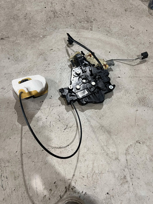 VOLKSWAGEN CADDY RIGHT SLIDING DOOR LOCK 2K0843654BC