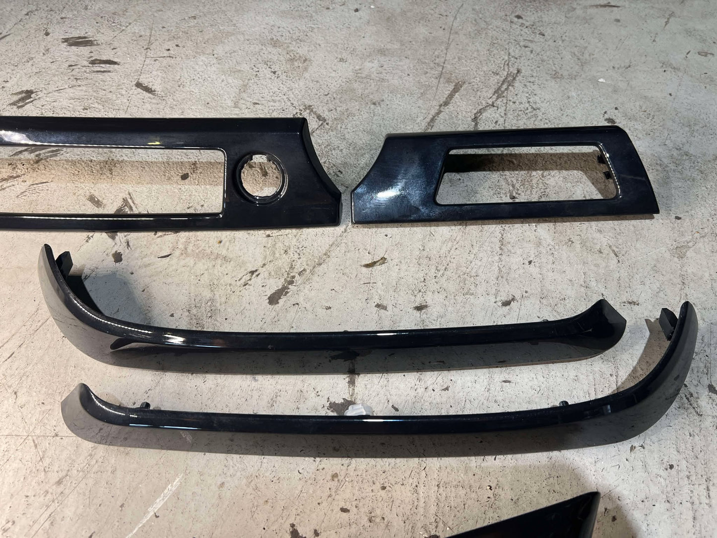 BMW 3 SERIES E90 GLOSS BLACK TRIM SET