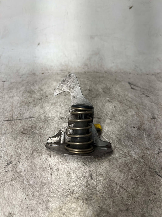 BMW 3 SERIES E90 E92 E93 BONNET CATCH 7073916