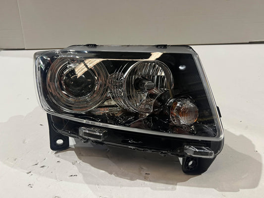 JEEP GRAND CHEROKEE SRT-8 RHS RIGHT XENON HEADLIGHT 68087062AE