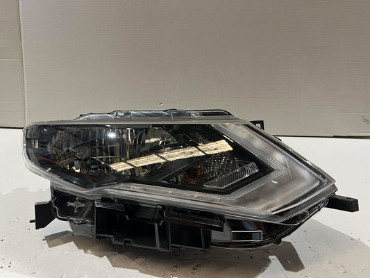 NISSAN X-TRAIL T32 RHS RIGHT HALOGEN HEADLIGHT 26010-6FP1A