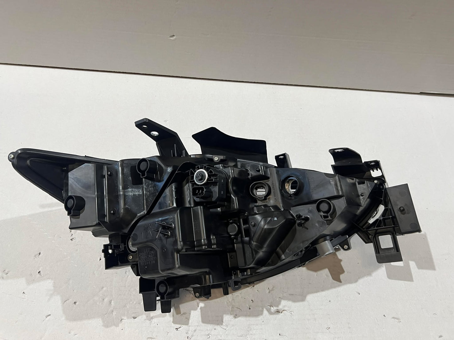 MAZDA CX-5 KF LHS LEFT LED HEADLIGHT K124-51040