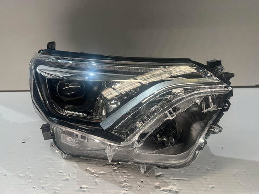 TOYOTA RAV4 4.5 XA40 RHS RIGHT LED HEADLIGHT 2016-2018