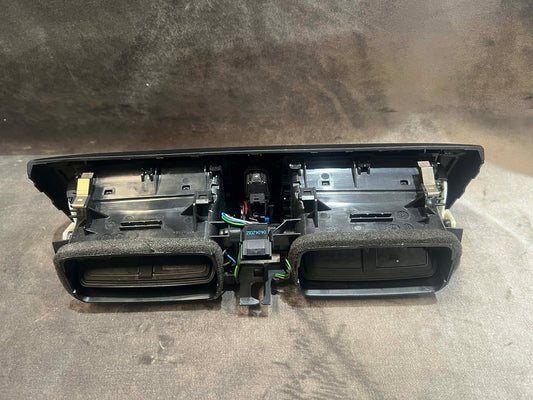 BMW 1 2 SERIES F20 F21 F22 F23 FRONT CENTRE DASH AIR VENT 9207116